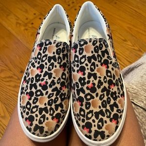 Minnie Mouse animal print shoes